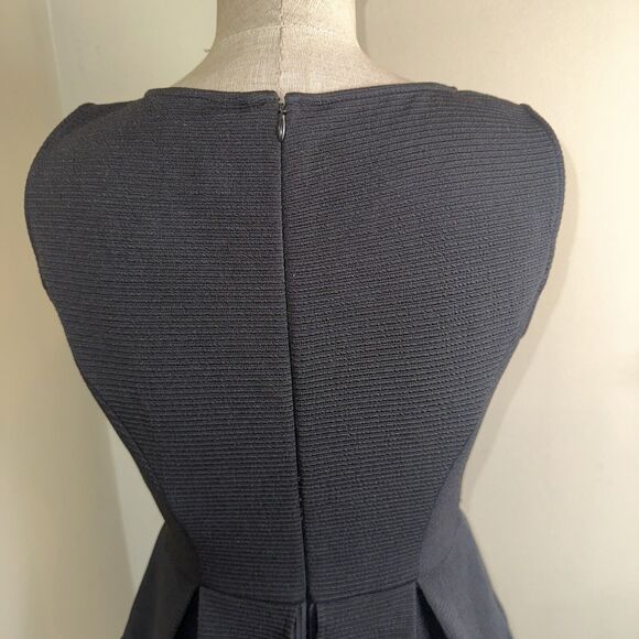 Women's Elle Black Sleeveless Peplum Stretch Knit Dress Size 2 EUC - Picture 8 of 9